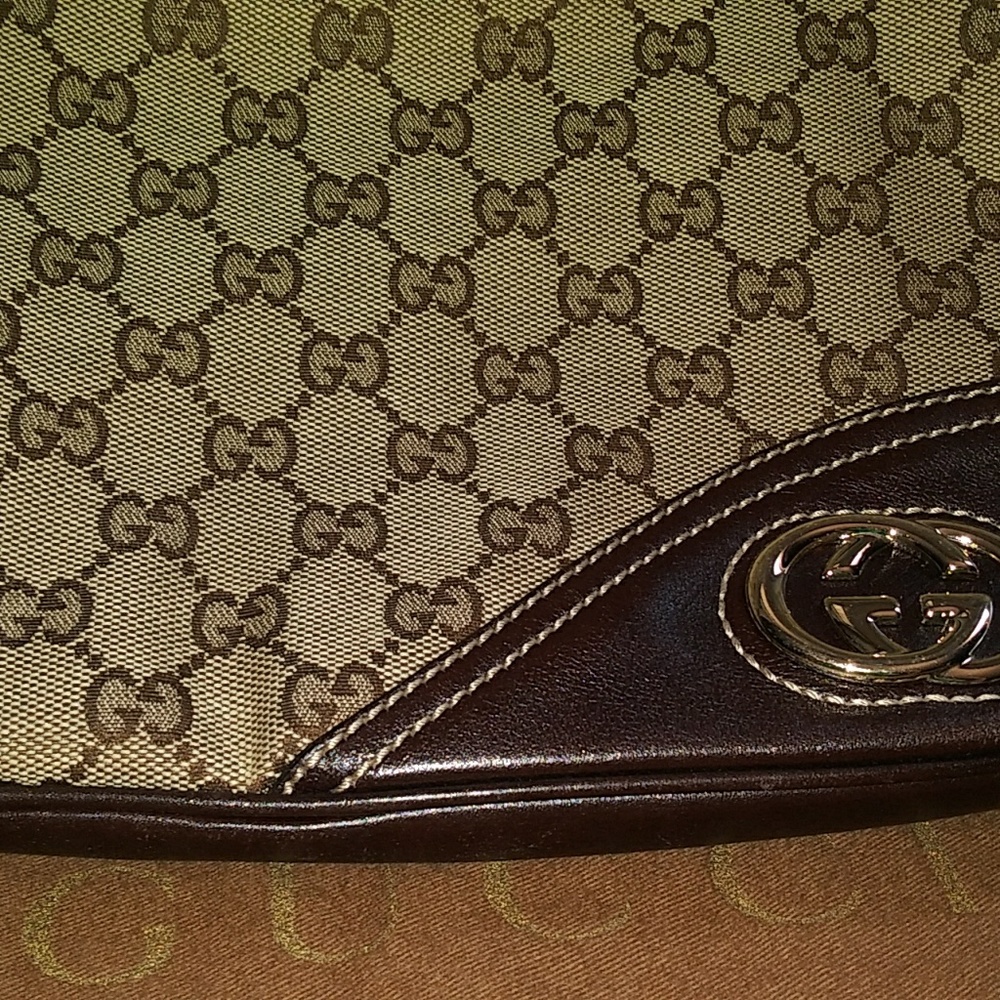 Gucci Shoulder Bag